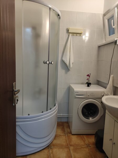 Drumul Taberei, Plazza Romania,